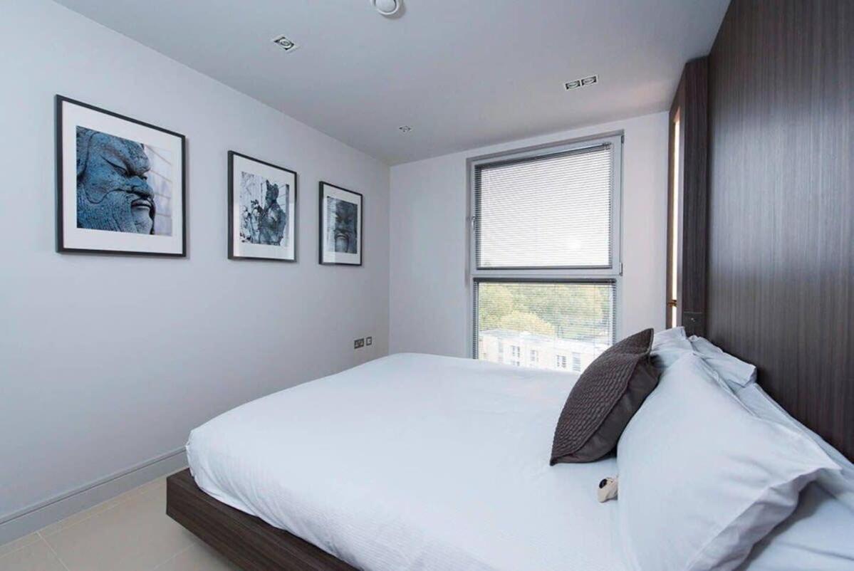 Penthouse Apartment In The Heart Of Лондон Екстериор снимка