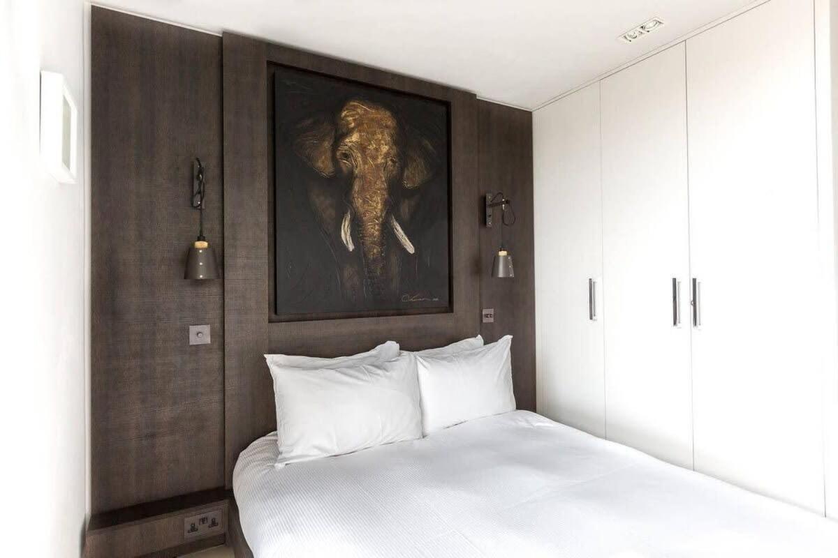 Penthouse Apartment In The Heart Of Лондон Екстериор снимка