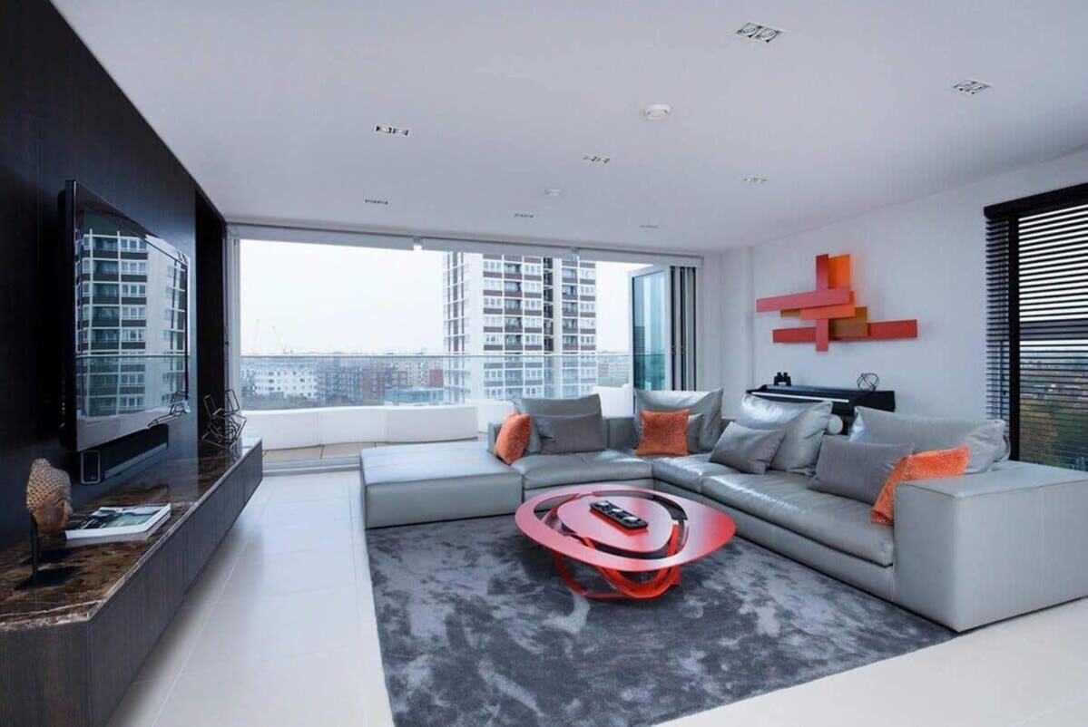Penthouse Apartment In The Heart Of Лондон Екстериор снимка